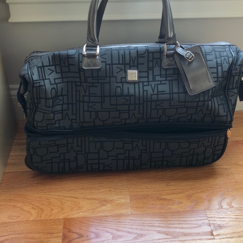 Diane von Furstenberg carry on